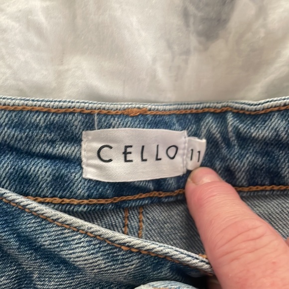Cello Woman’s Jeans (Simon’s) - Picture 4 of 9